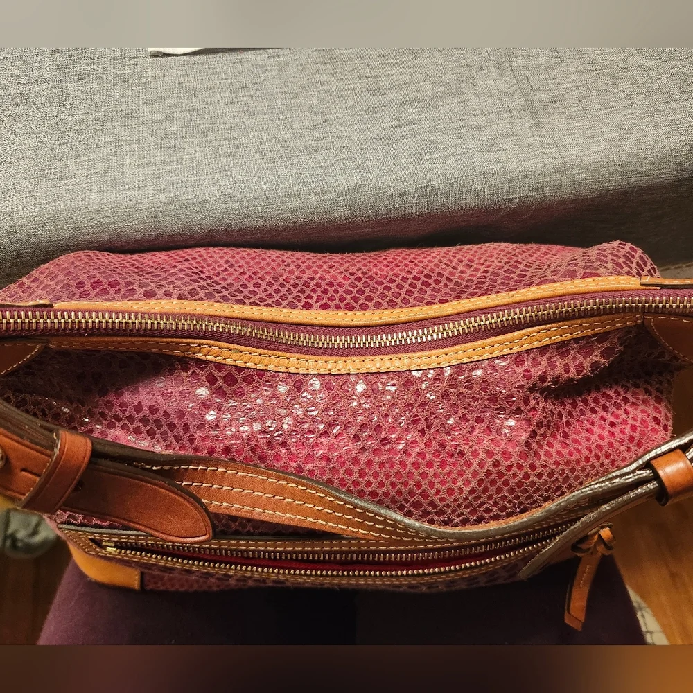 Dooney And Bourke Bordeaux, Snakeskin Embossed Leather Hobo Bag-  GUC 14×13 - Picture 14 of 16